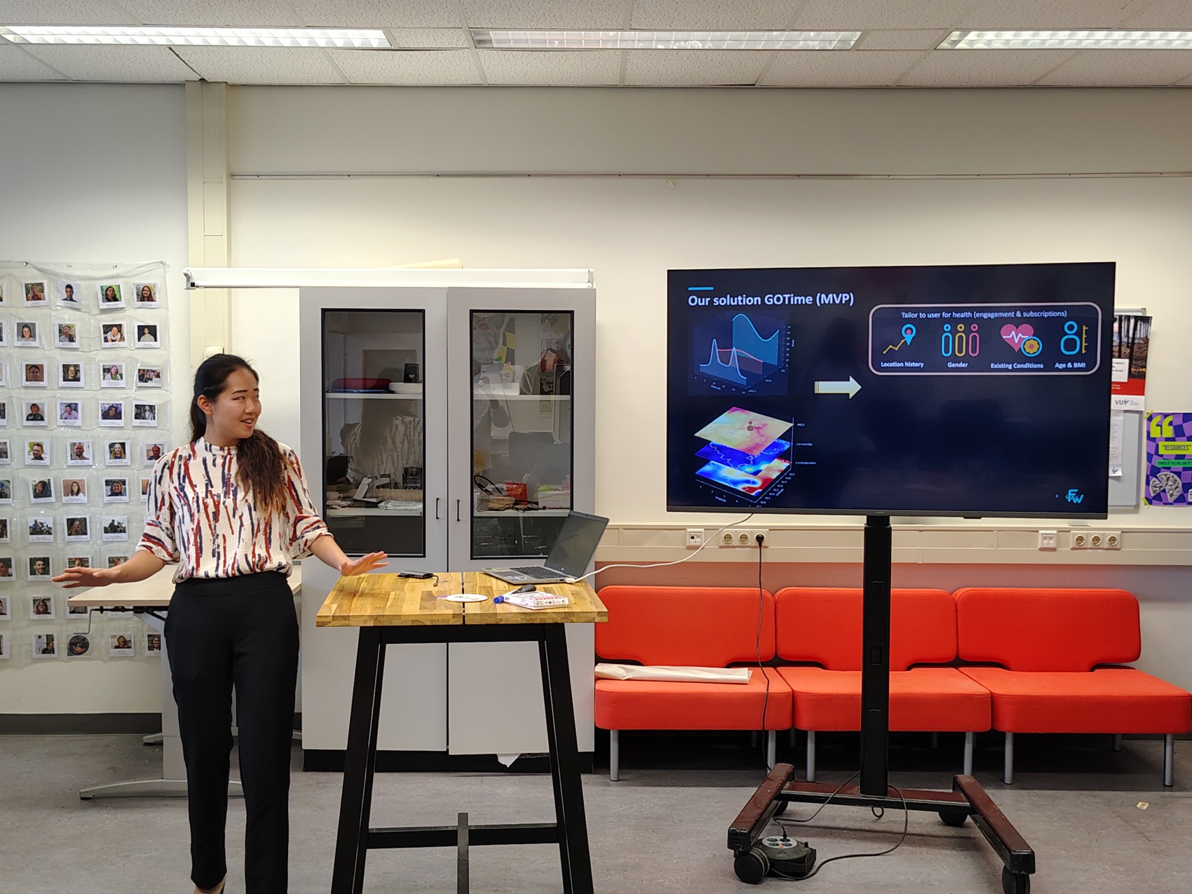 Jessie Zhang presenting FerryWellCo at DLAB Amsterdam Dive